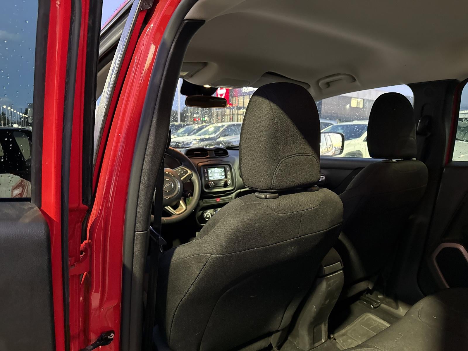 2015 Jeep Renegade FWD 4dr Sport