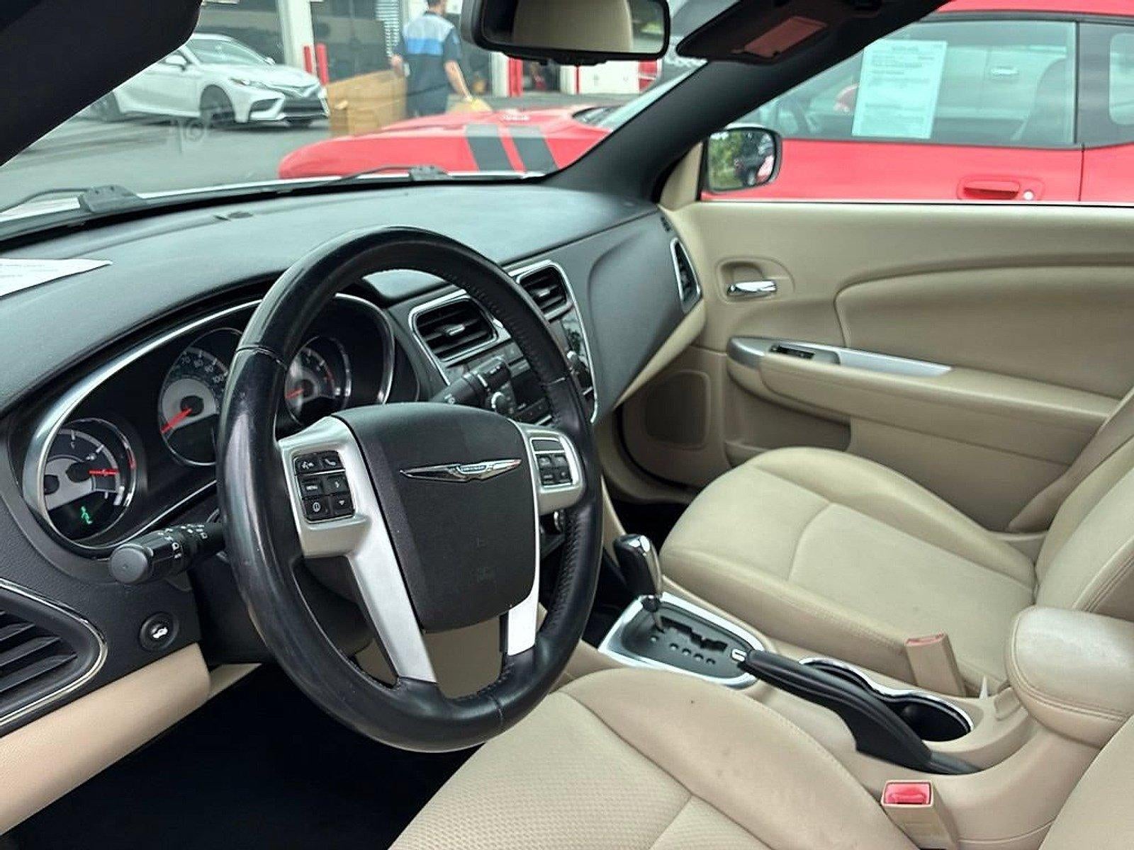 2014 Chrysler 200 2dr Conv Touring