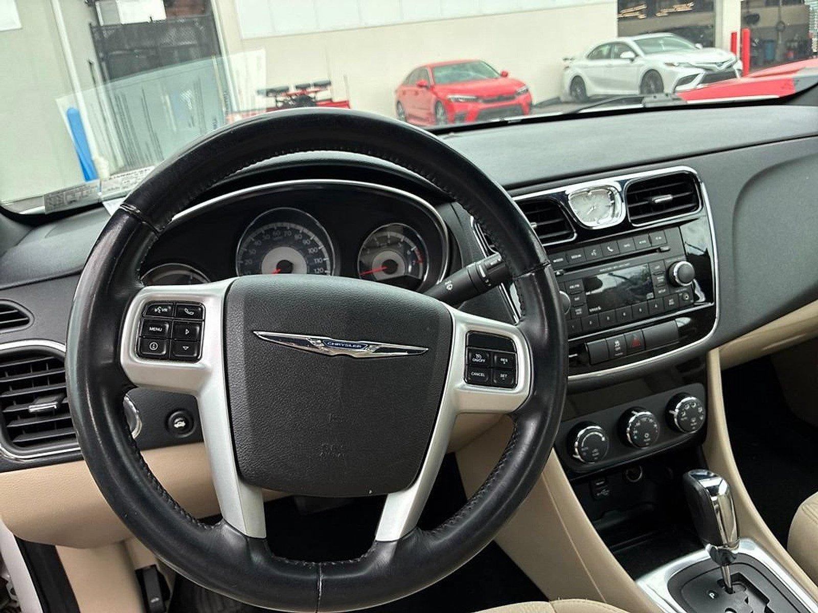 2014 Chrysler 200 2dr Conv Touring