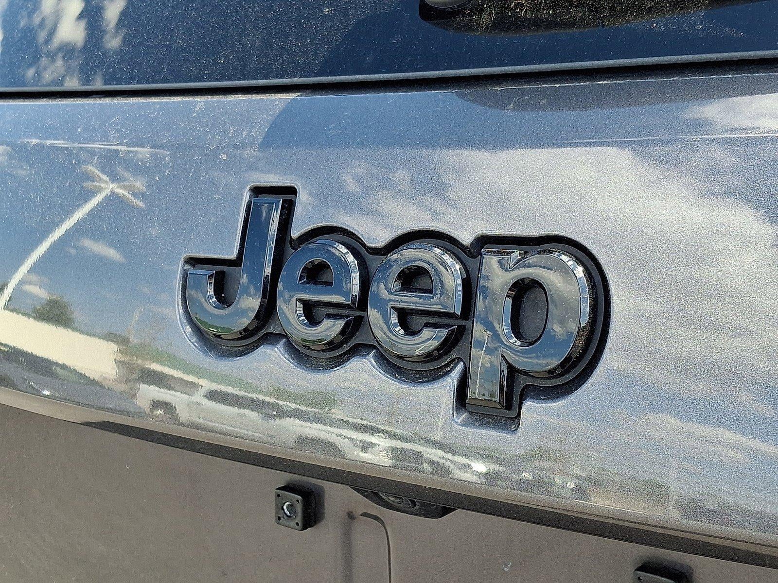 2021 Jeep Grand Cherokee Laredo X 4x4