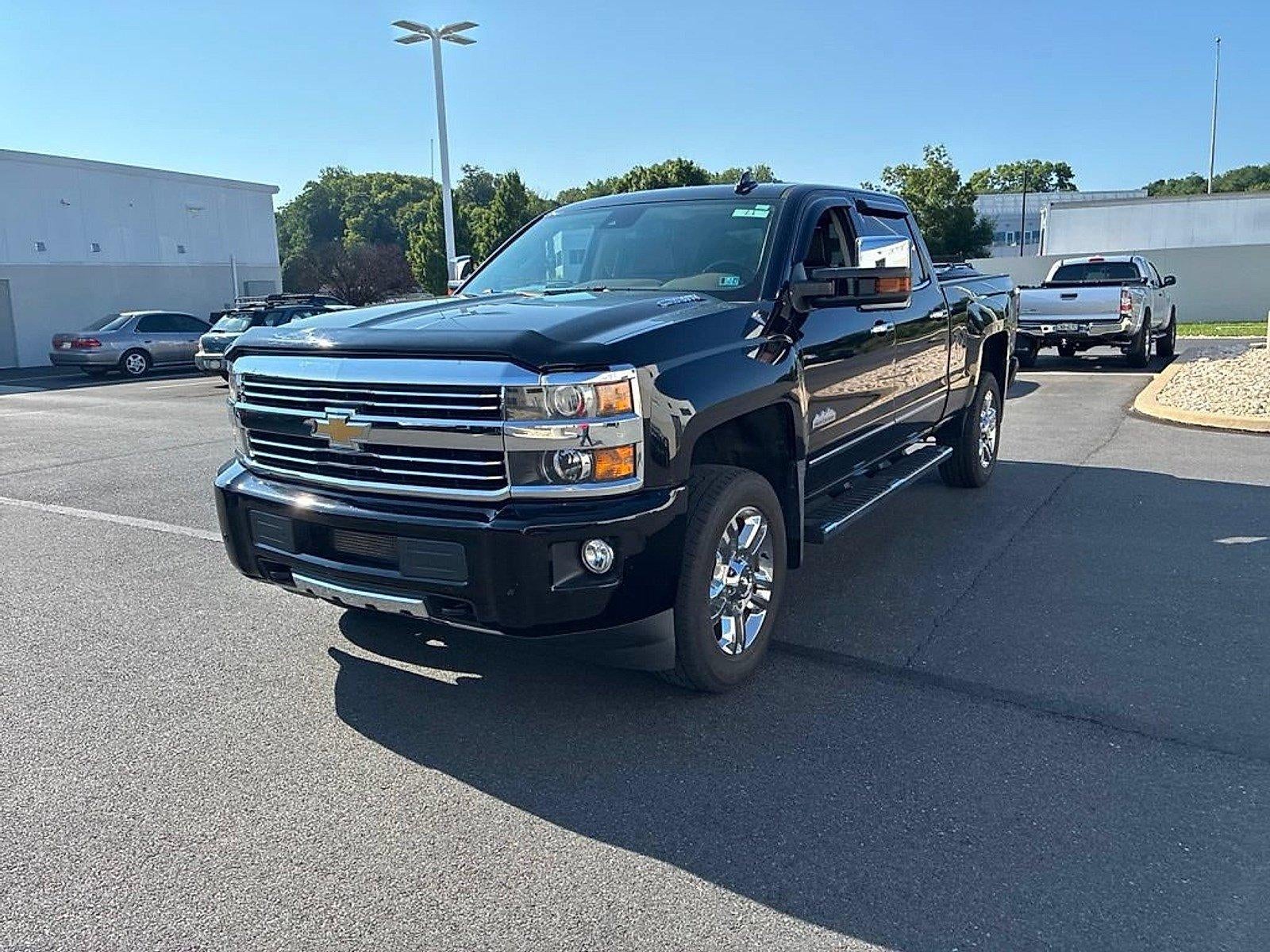 2016 Chevrolet Silverado 2500 HD Crew Cab Standard Box 4-Wheel Drive High Country