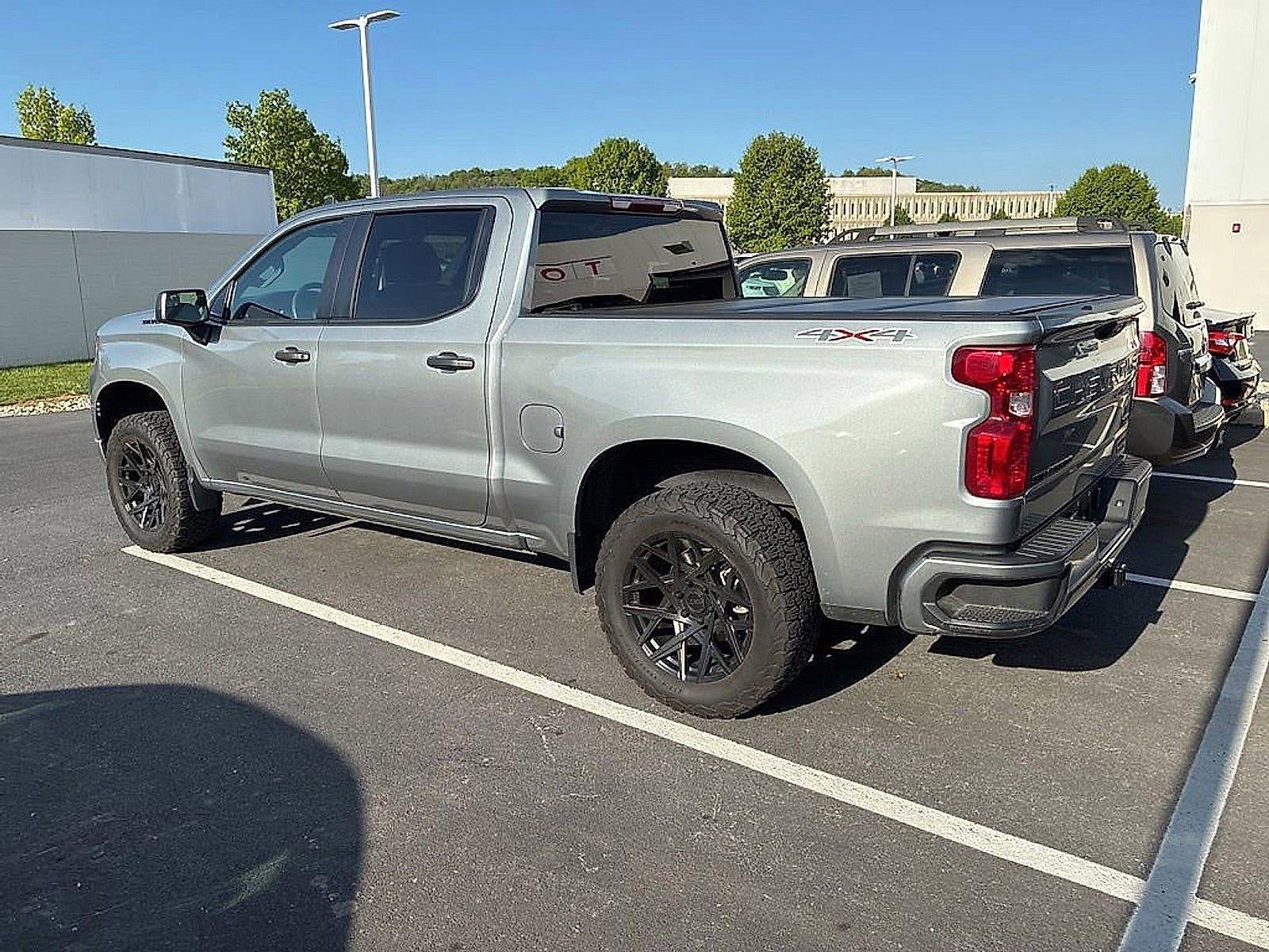 2023 Chevrolet Silverado 1500 Crew Cab Short Box 4-Wheel Drive Custom