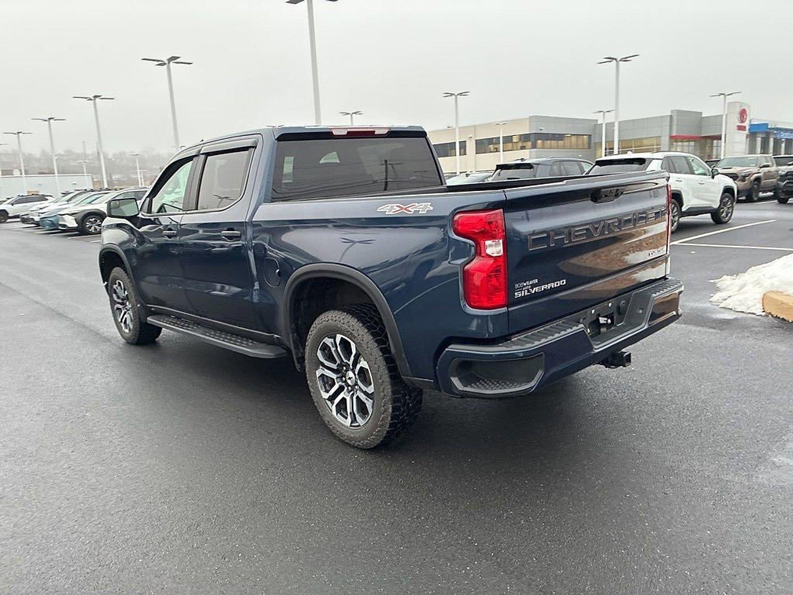 2022 Chevrolet Silverado 1500 Crew Cab Short Box 4-Wheel Drive Custom