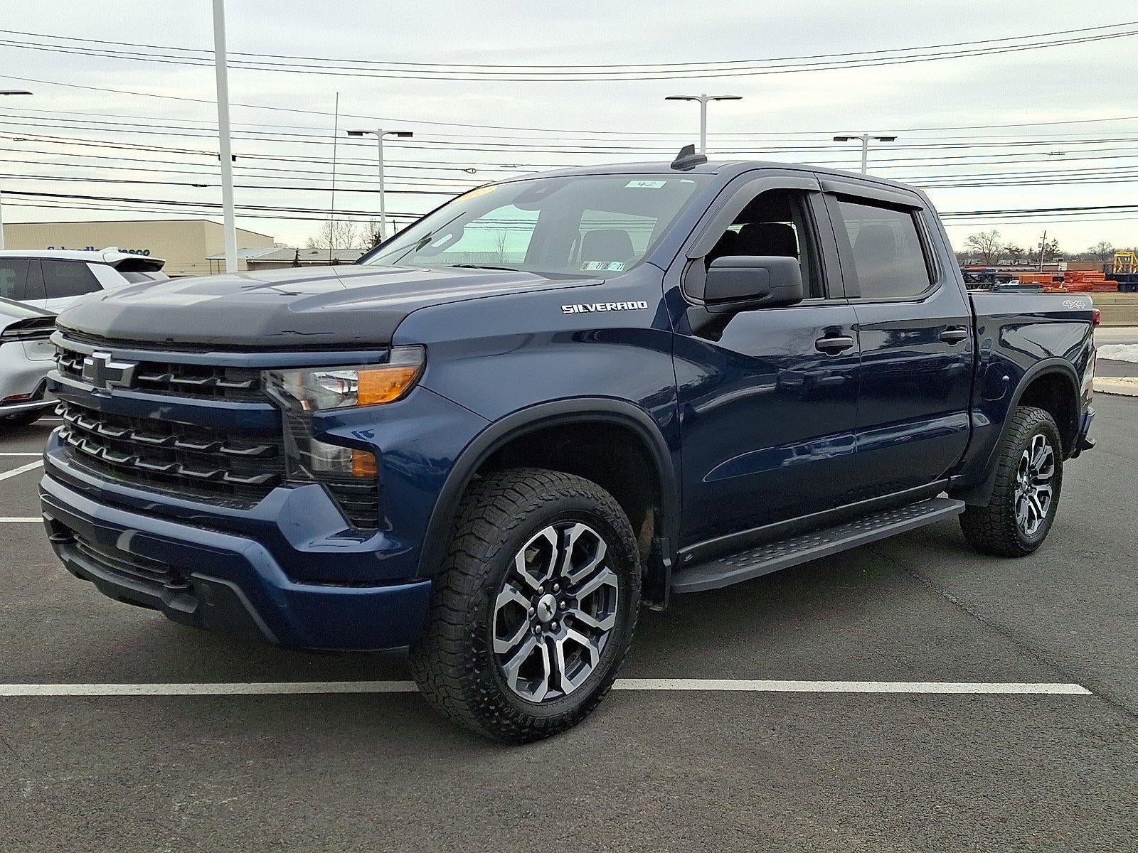 2022 Chevrolet Silverado 1500 Crew Cab Short Box 4-Wheel Drive Custom