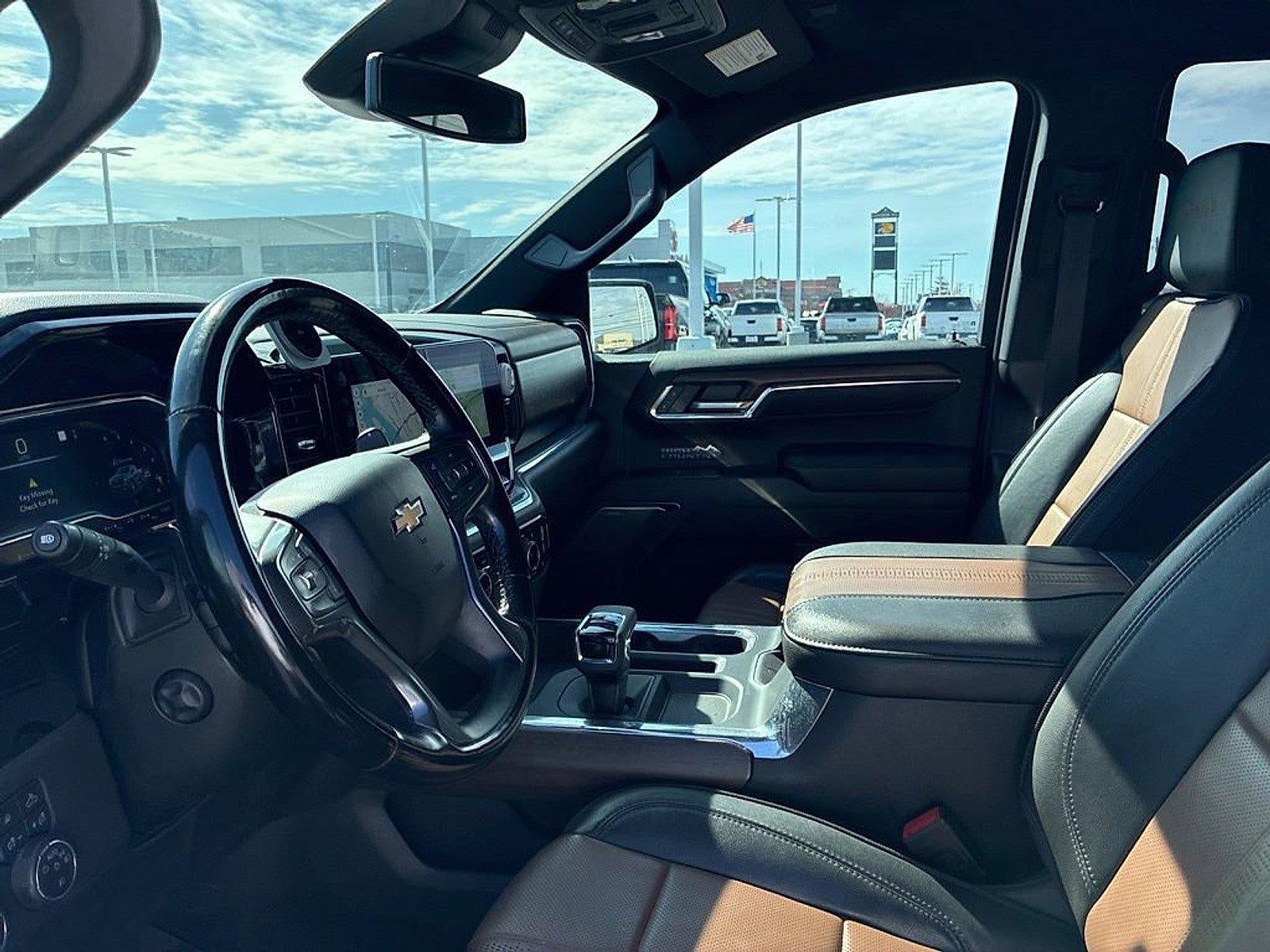 2023 Chevrolet Silverado 1500 Crew Cab Short Box 4-Wheel Drive High Country