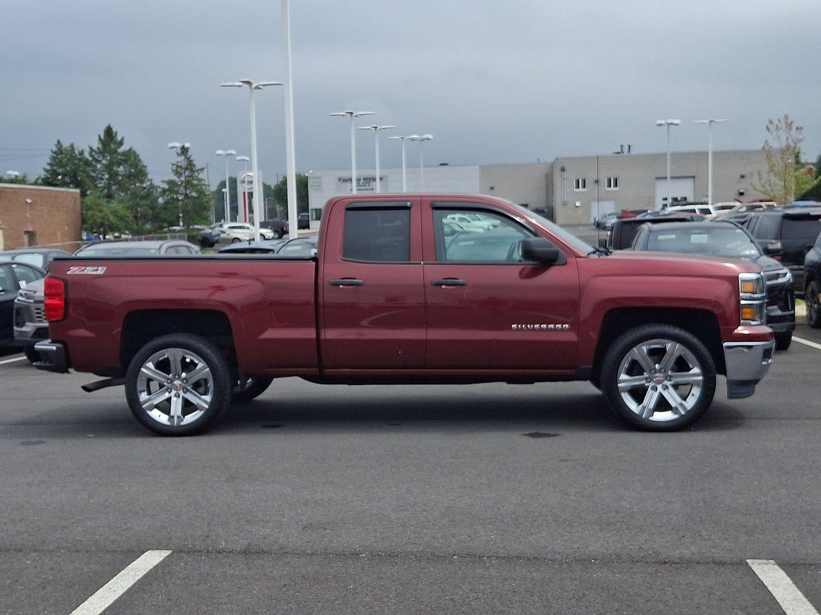 2014 Chevrolet Silverado 1500 Double Cab Standard Box 4-Wheel Drive LT w/2LT