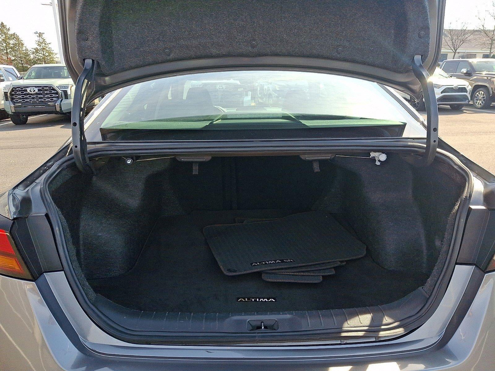 2024 Nissan Altima 2.5 SV Sedan