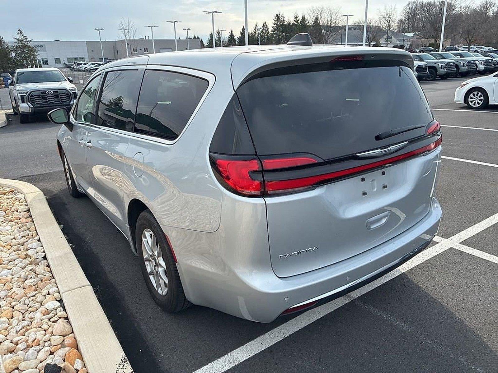2024 Chrysler Pacifica Touring L FWD