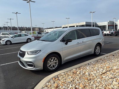 2024 Chrysler Pacifica Touring L FWD