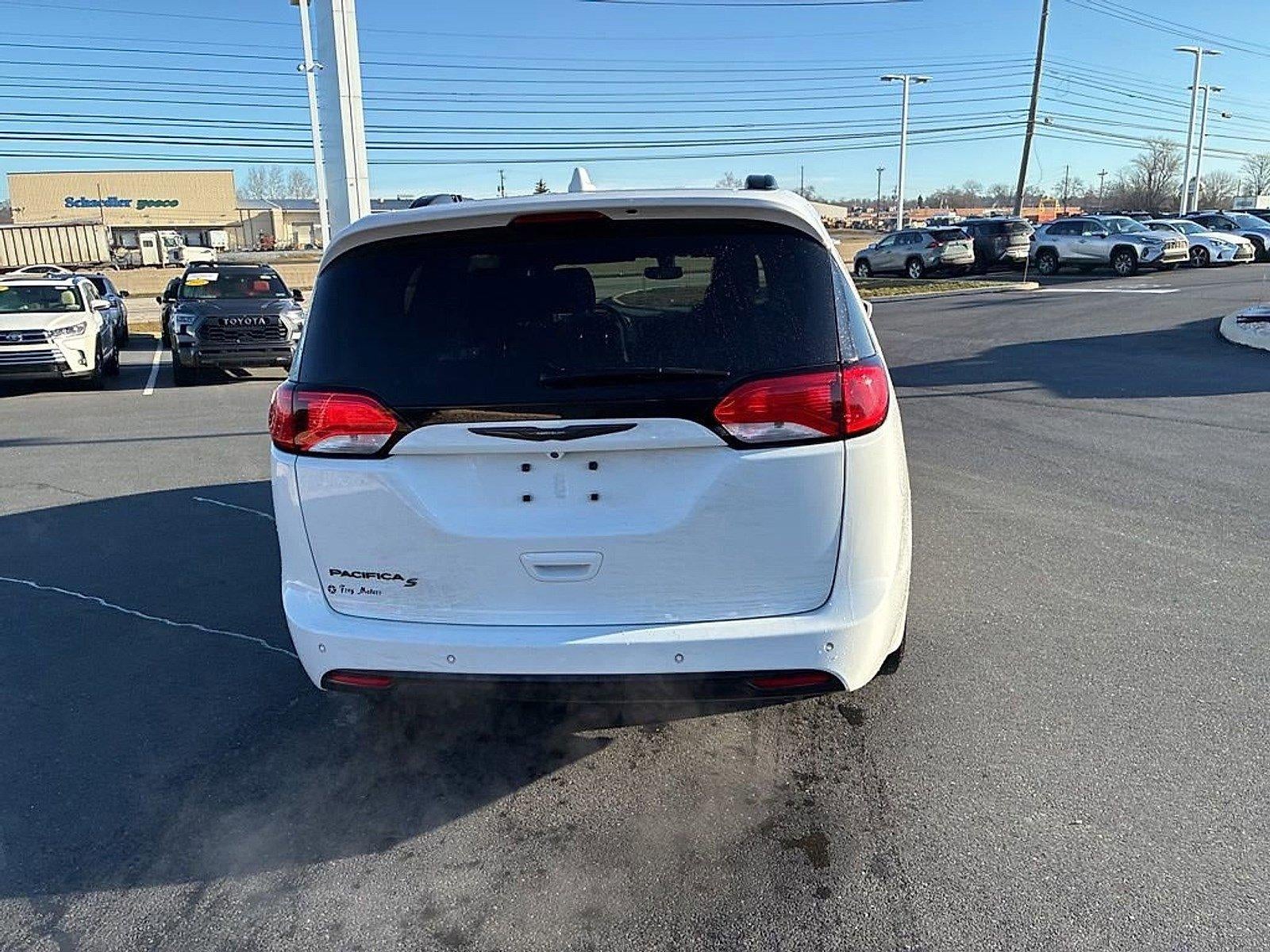 2018 Chrysler Pacifica Touring L Plus FWD