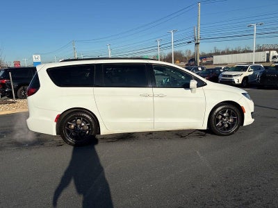 2018 Chrysler Pacifica Touring L Plus FWD