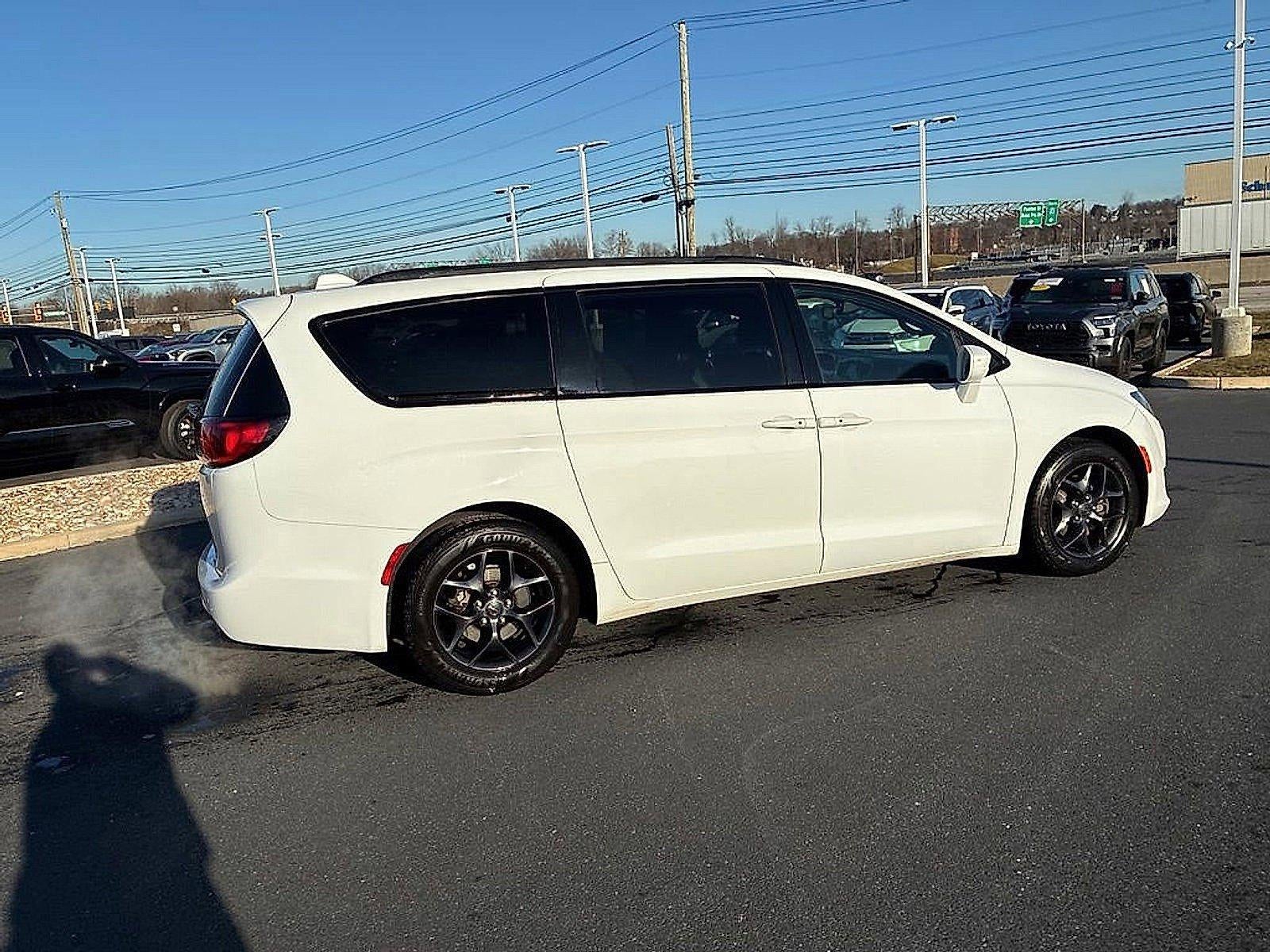2018 Chrysler Pacifica Touring L Plus FWD