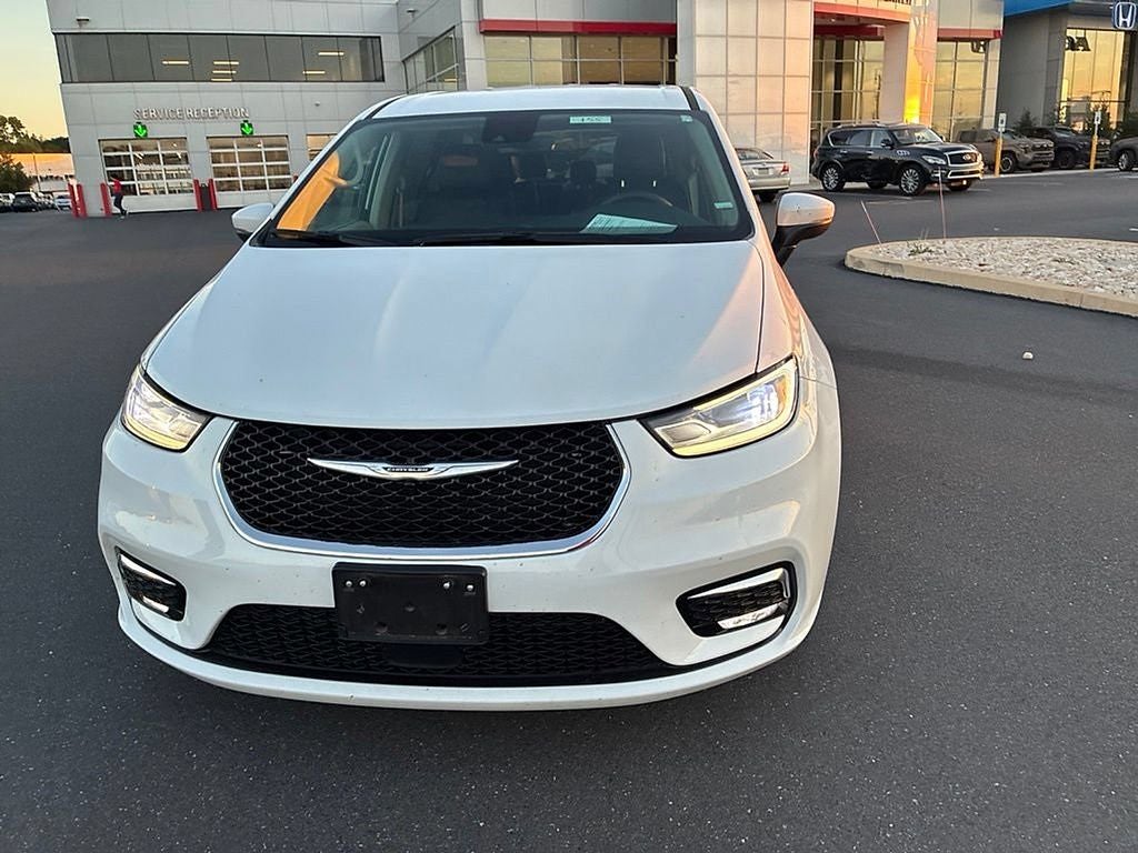 2023 Chrysler Pacifica Hybrid Touring L
