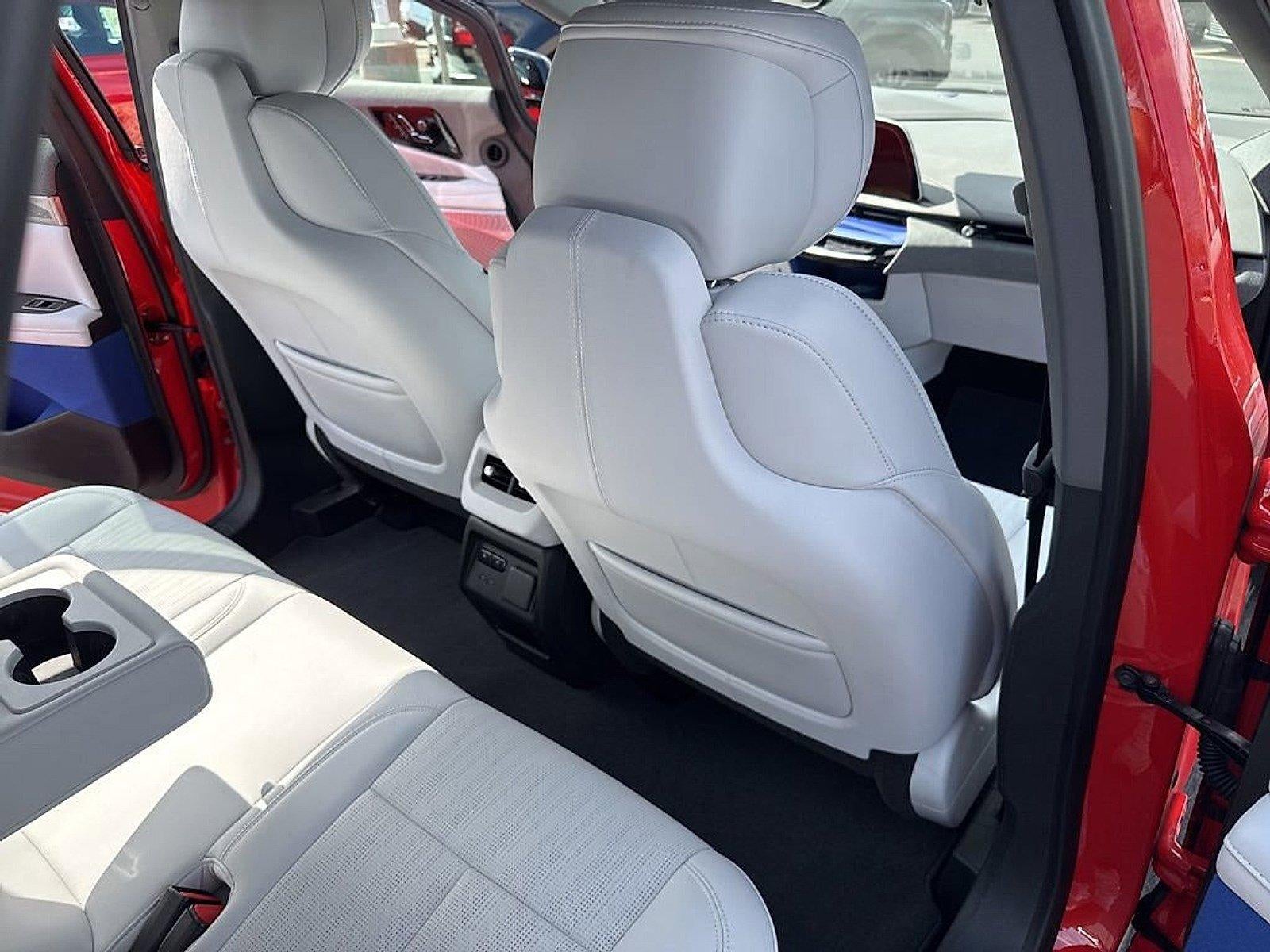 2025 Cadillac OPTIQ AWD 4dr Sport w/1SH