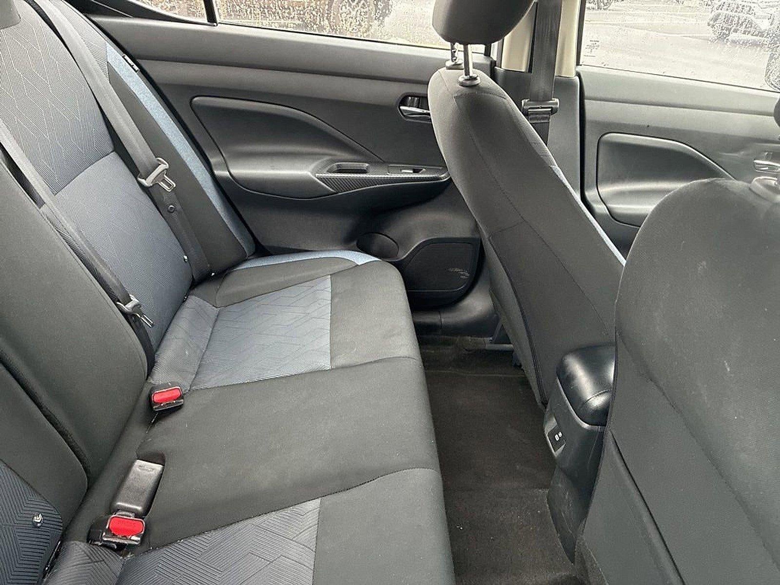 2023 Nissan Versa SV CVT