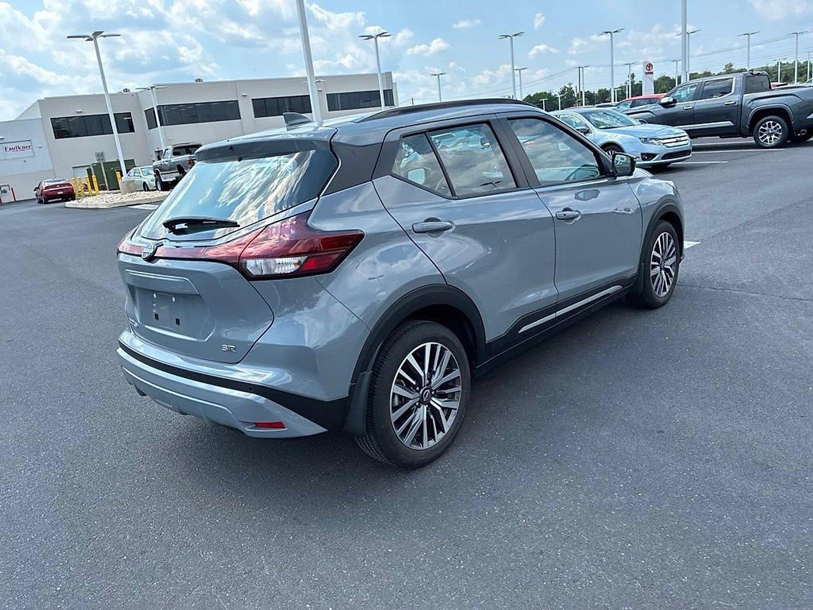 2023 Nissan Kicks SR FWD
