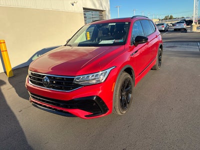 2024 Volkswagen Tiguan 2.0T SE R-Line Black