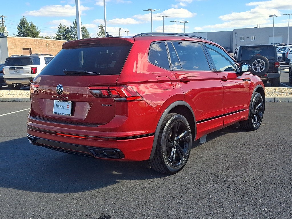 2024 Volkswagen Tiguan 2.0T SE R-Line Black