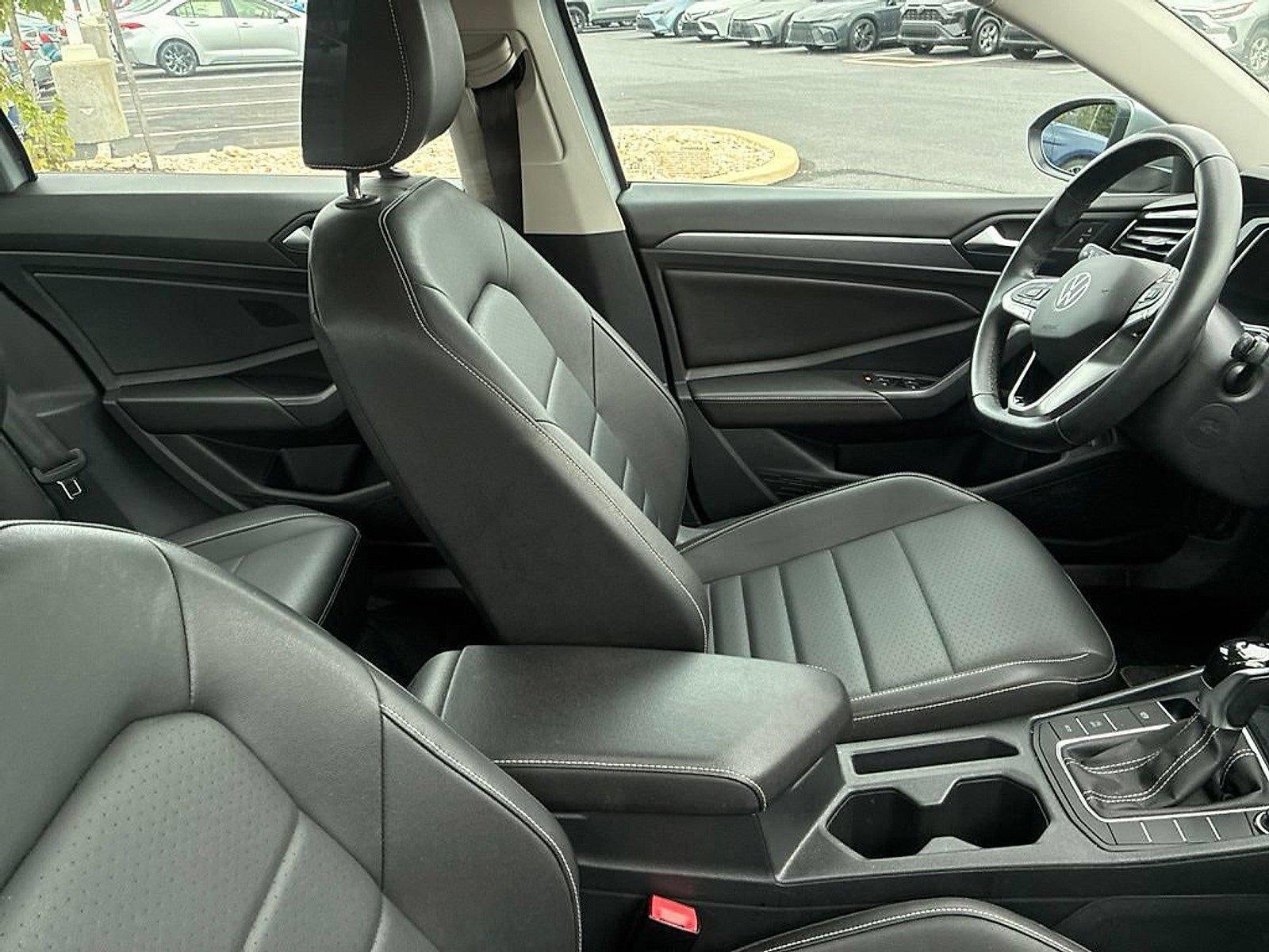 2024 Volkswagen Jetta SE Auto