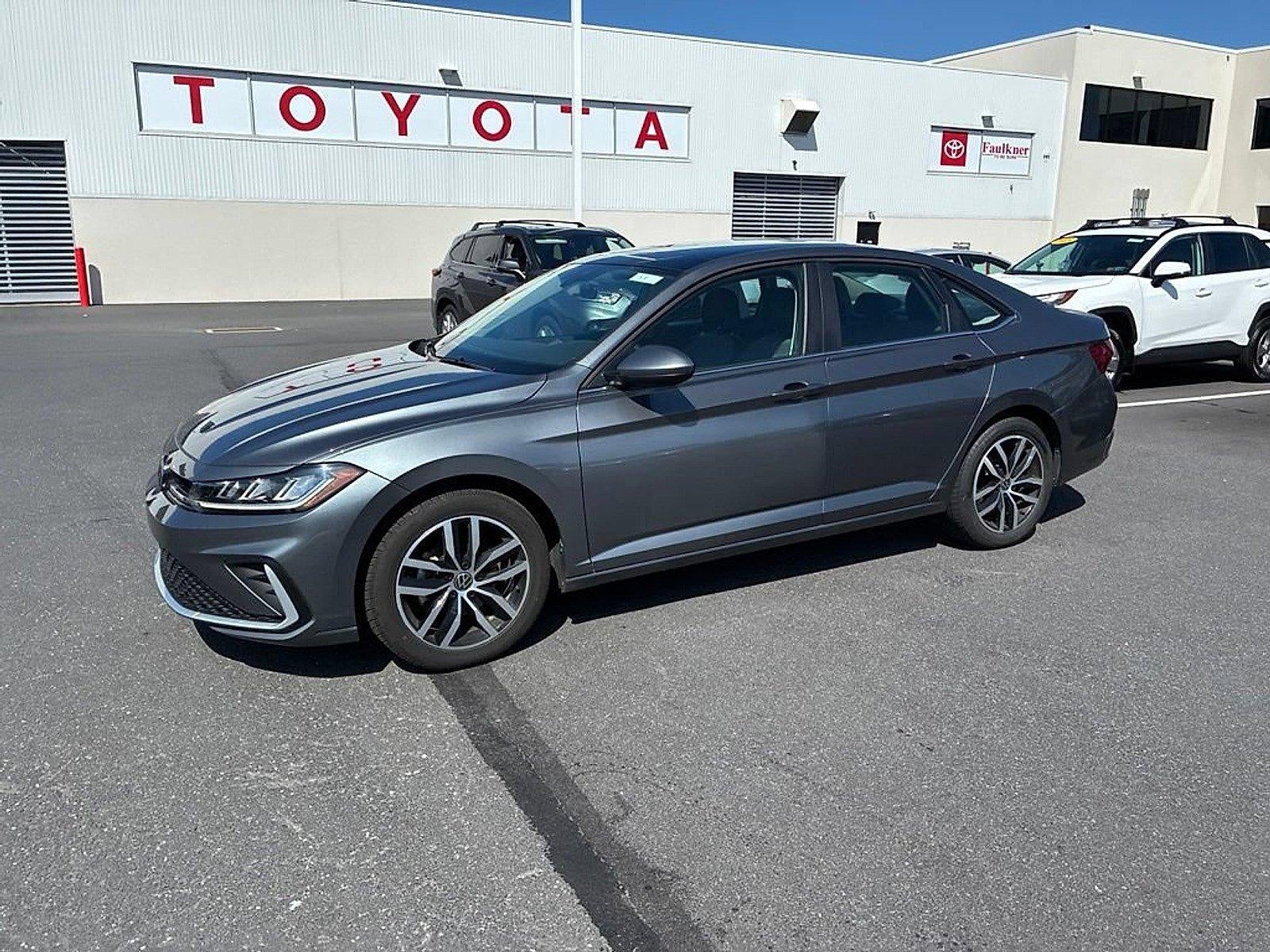 2025 Volkswagen Jetta SE Auto