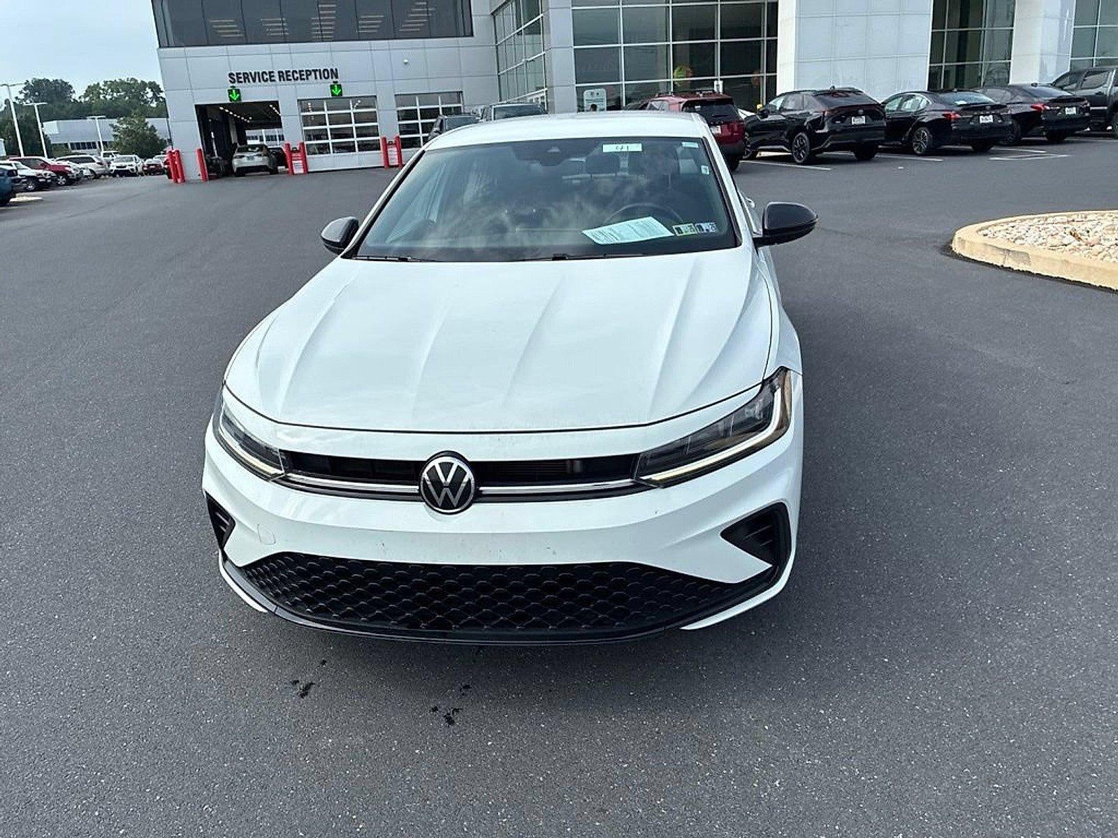 2025 Volkswagen Jetta Sport Auto