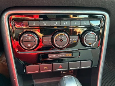 2019 Volkswagen Beetle SE Auto