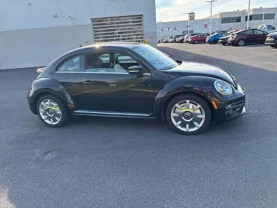 2019 Volkswagen Beetle SE Auto