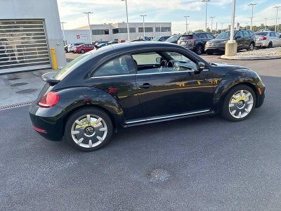 2019 Volkswagen Beetle SE Auto