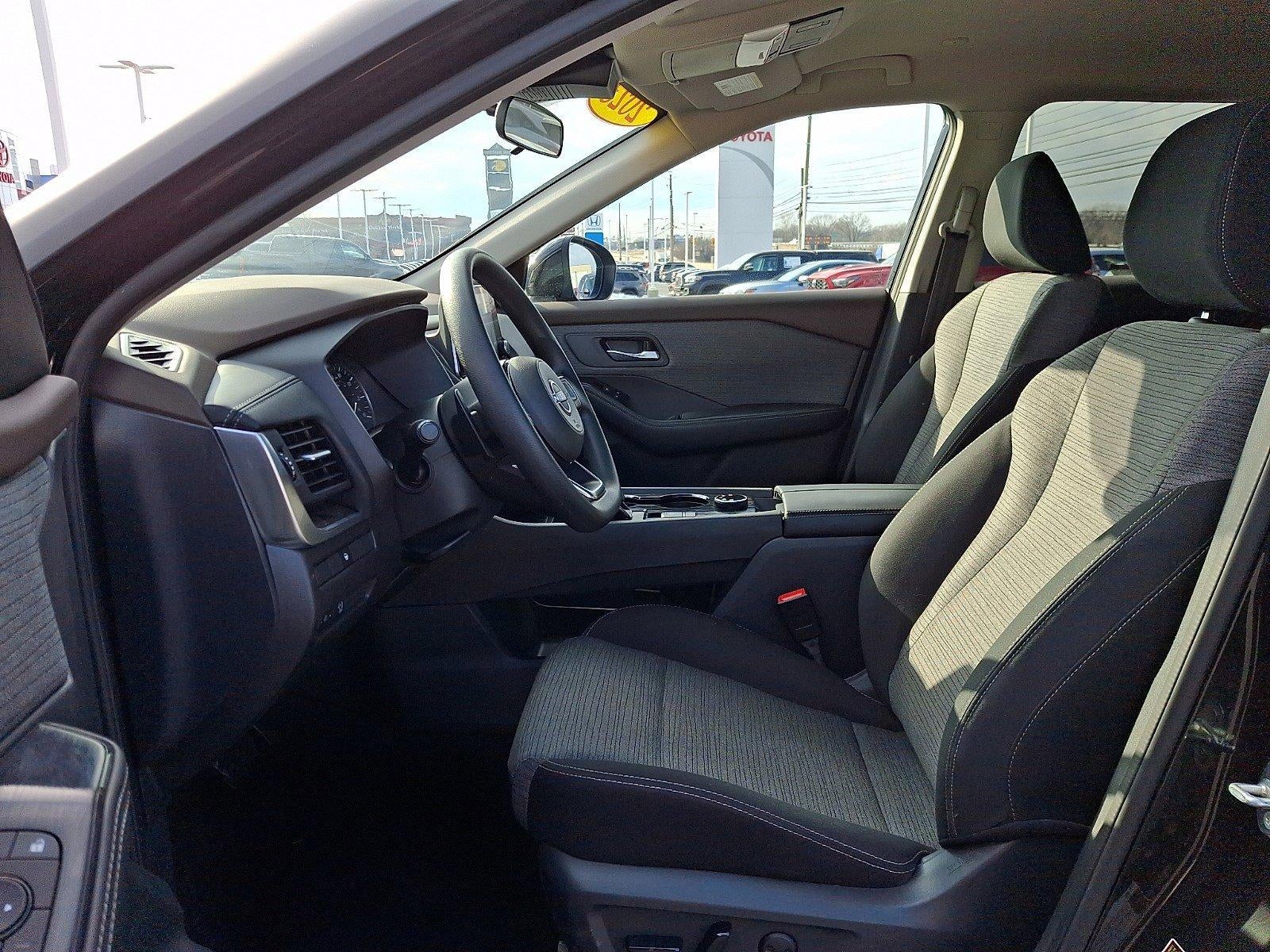 2023 Nissan Rogue AWD SV