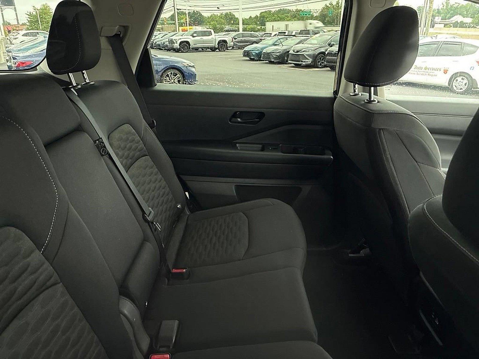 2025 Nissan Pathfinder SV 4WD