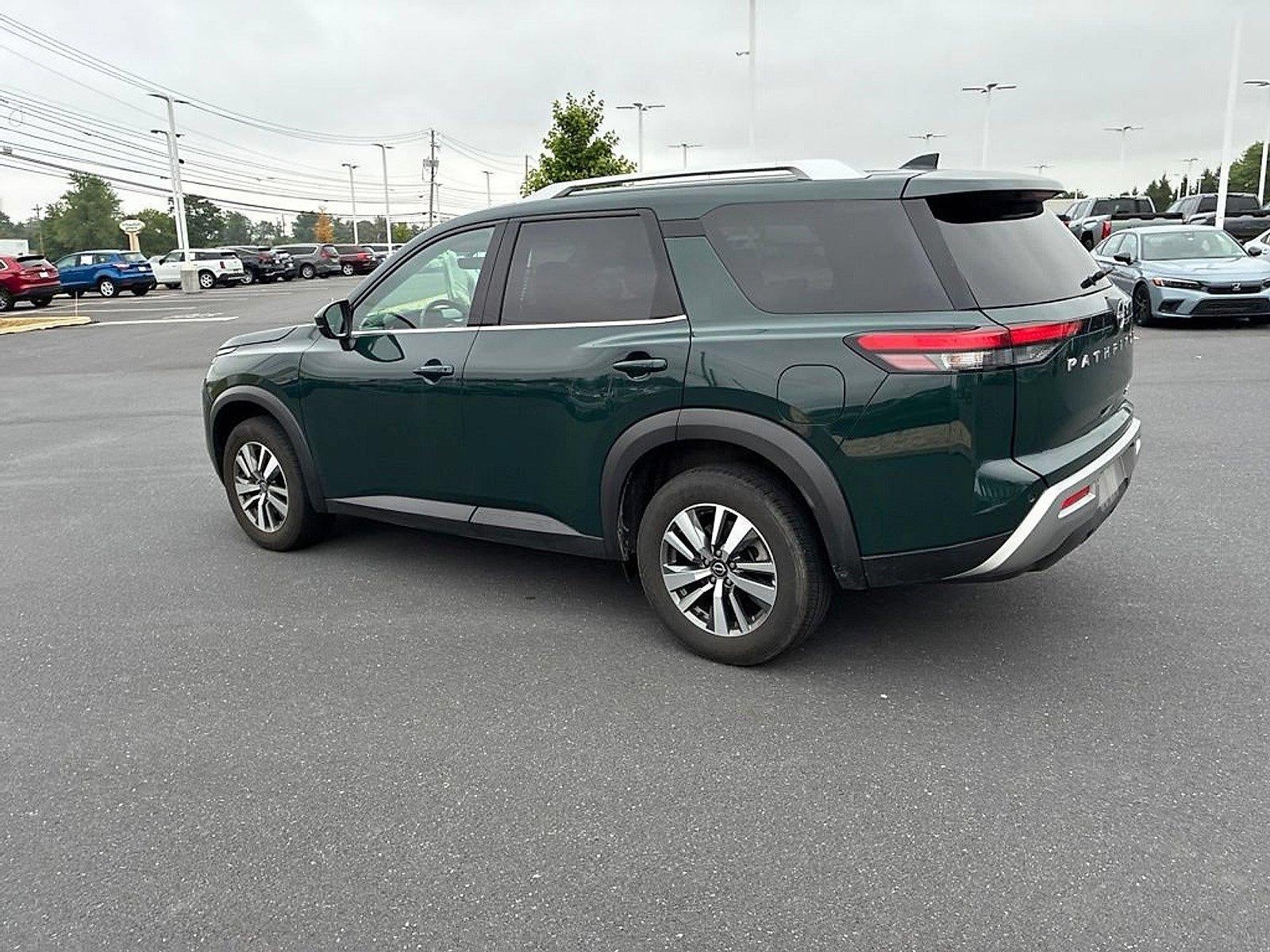2025 Nissan Pathfinder SL 4WD