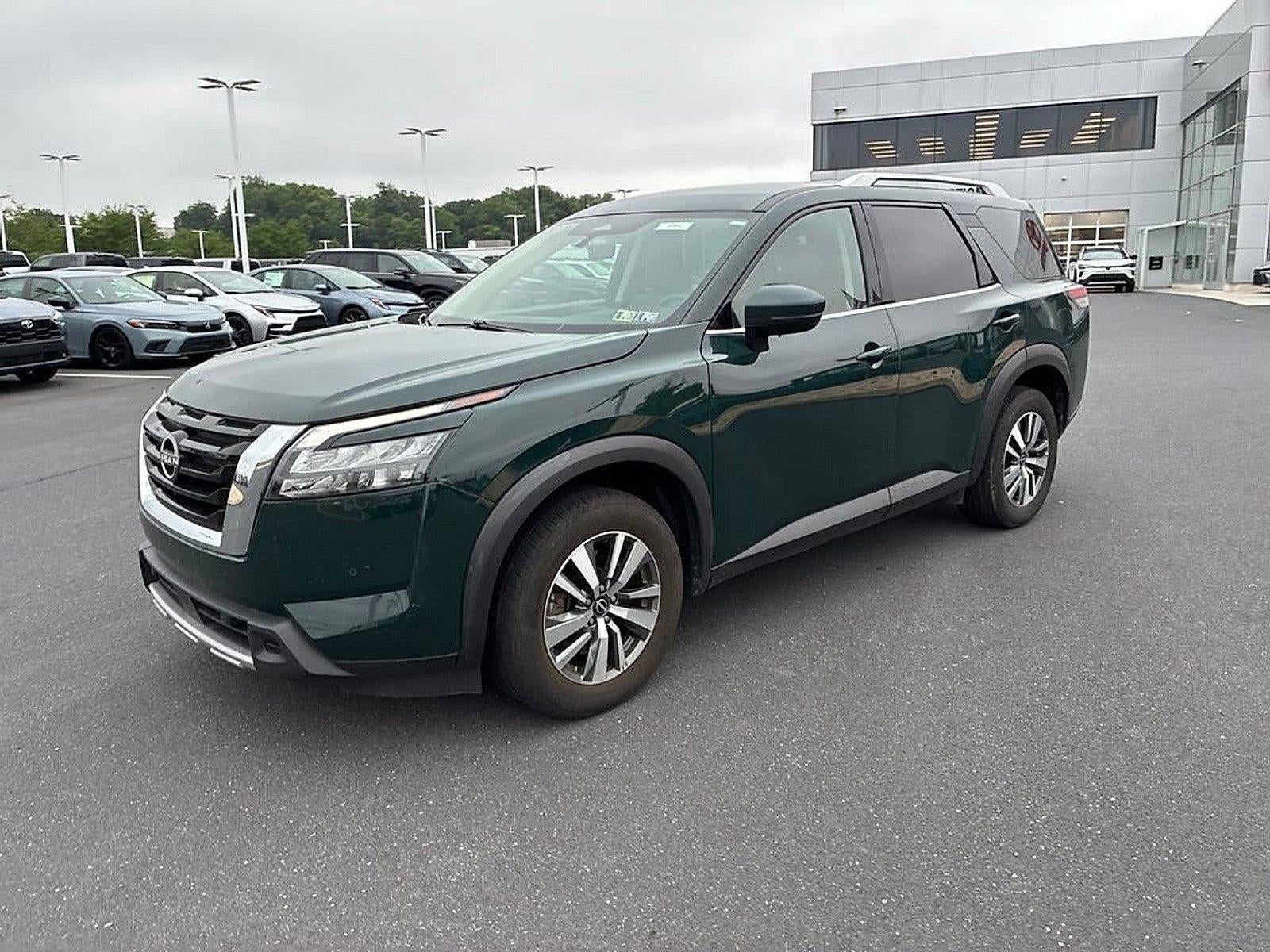 2025 Nissan Pathfinder SL 4WD