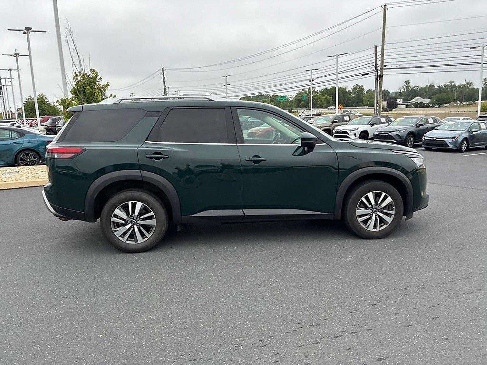 2025 Nissan Pathfinder SL 4WD