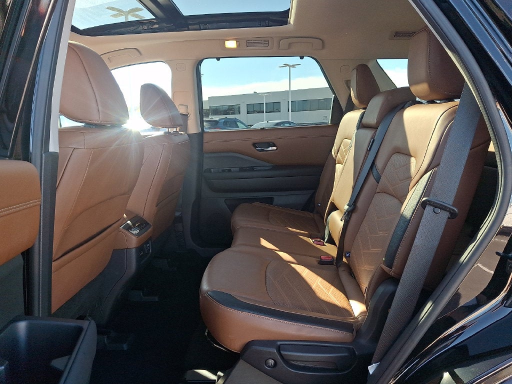 2022 Nissan Pathfinder Platinum