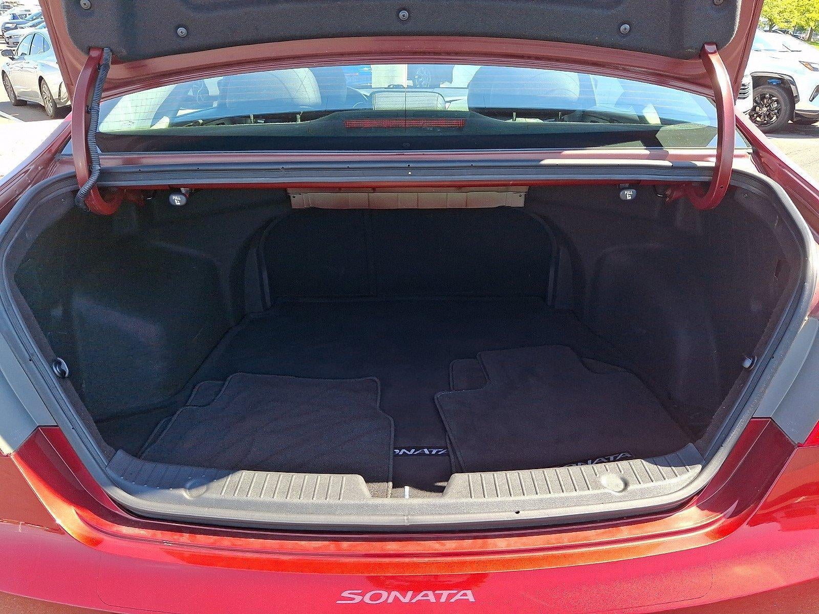 2013 Hyundai SONATA 4dr Sdn 2.4L Auto SE