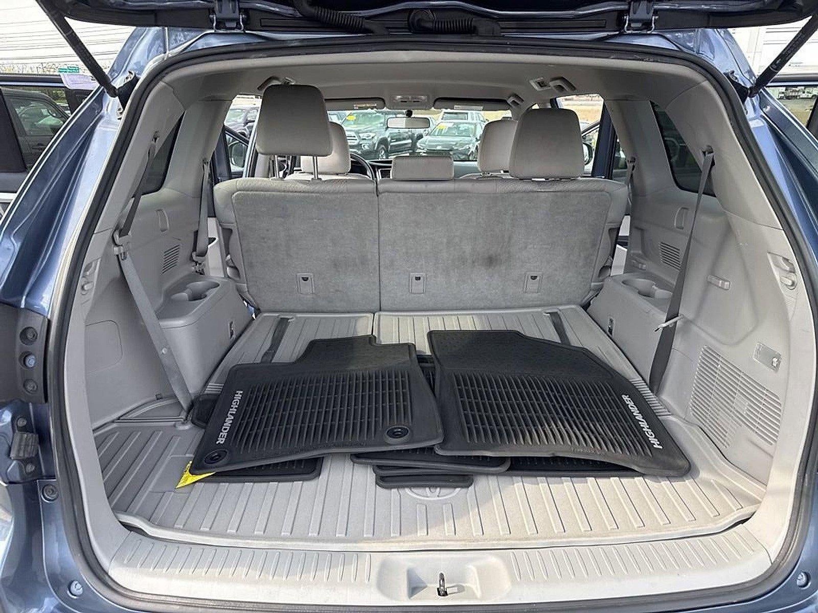 2016 Toyota Highlander AWD 4dr V6 LE (SE)