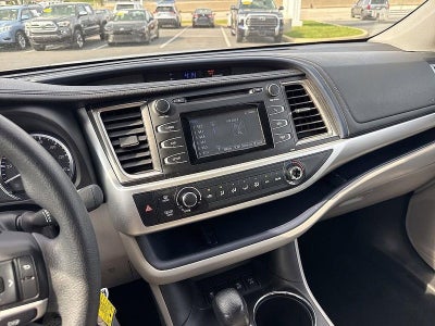 2016 Toyota Highlander AWD 4dr V6 LE (SE)