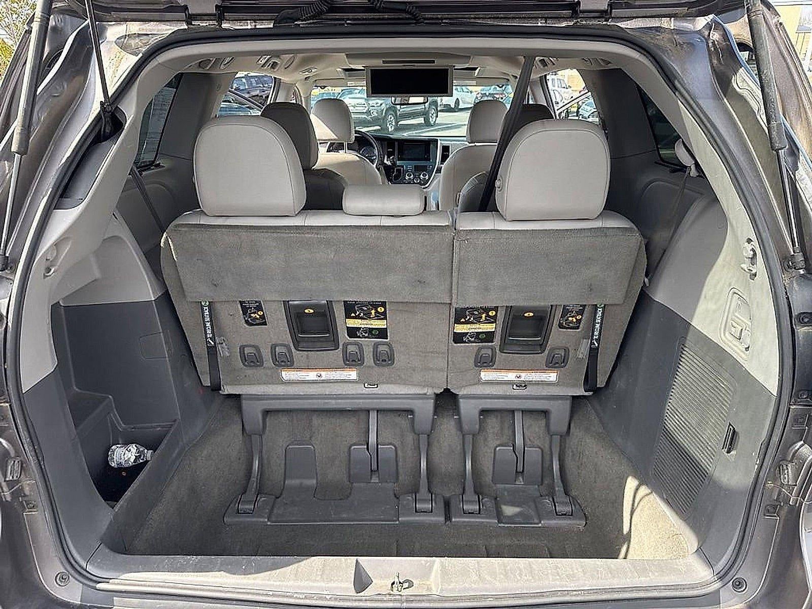 2017 Toyota Sienna Limited Premium AWD 7-Passenger (Natl)