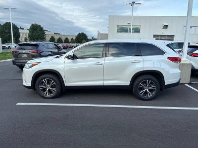 2019 Toyota Highlander LE Plus V6 FWD (SE)