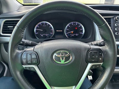 2019 Toyota Highlander LE Plus V6 FWD (SE)