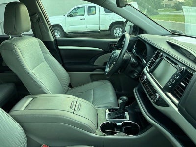 2019 Toyota Highlander LE Plus V6 FWD (SE)