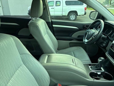 2019 Toyota Highlander LE Plus V6 FWD (SE)
