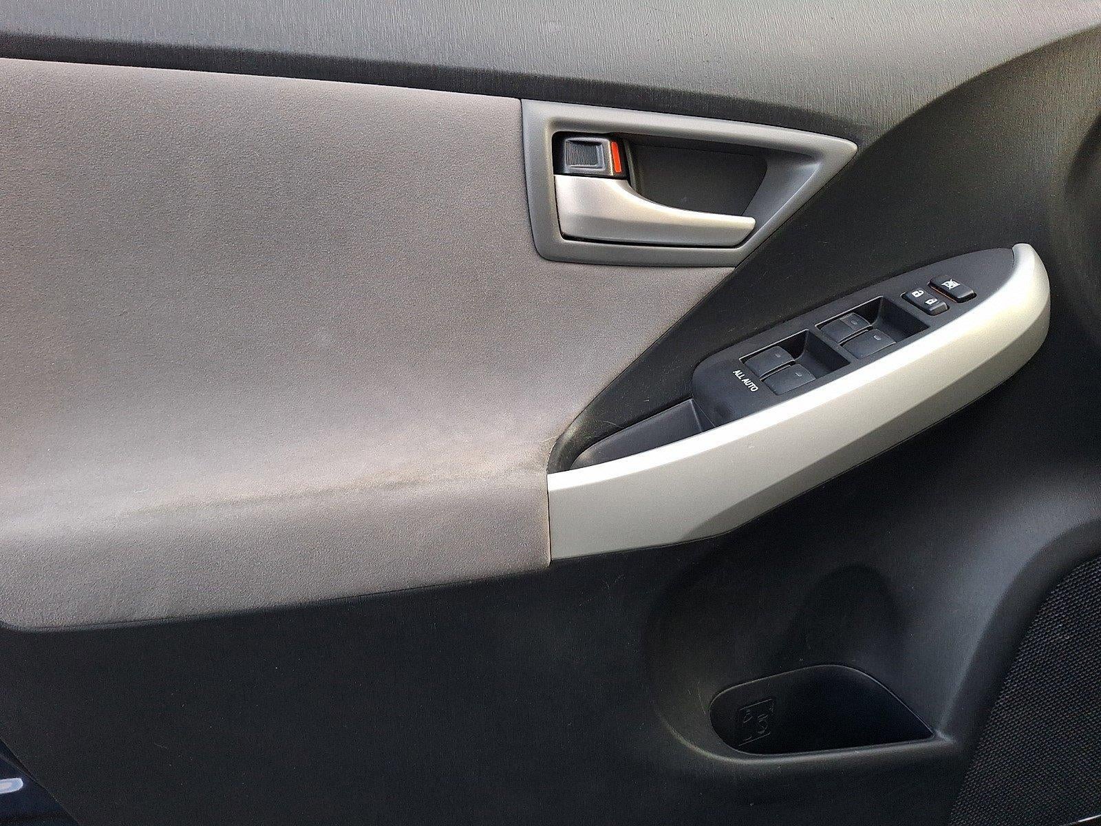 2014 Toyota Prius 5dr HB Four (Natl)