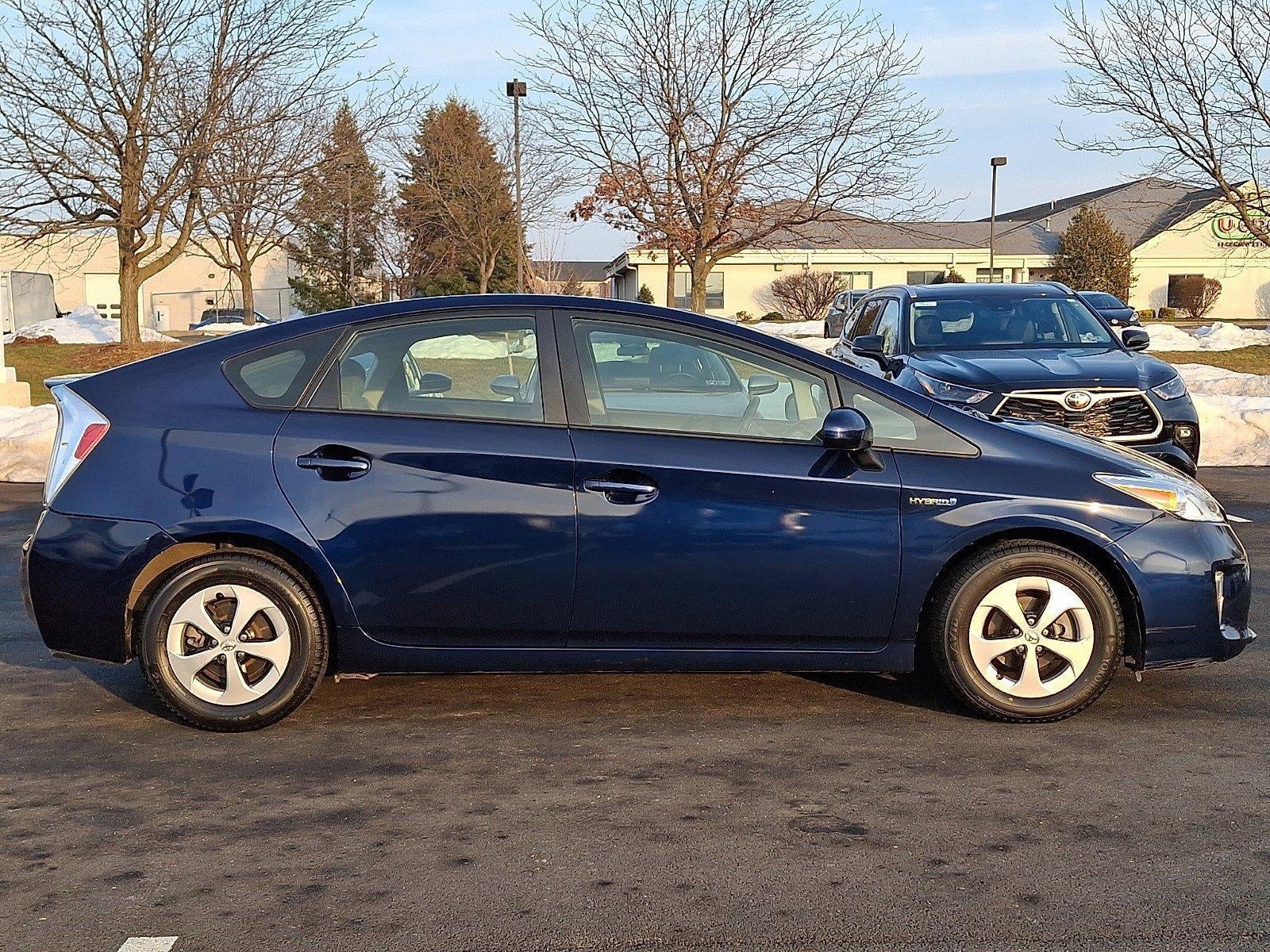 2014 Toyota Prius 5dr HB Four (Natl)