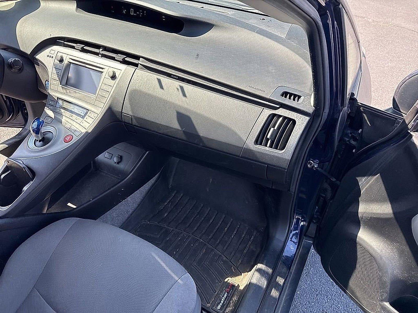 2013 Toyota Prius 5dr HB Two (Natl)