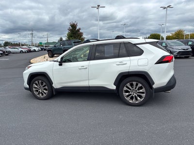 2019 Toyota RAV4 XLE Premium