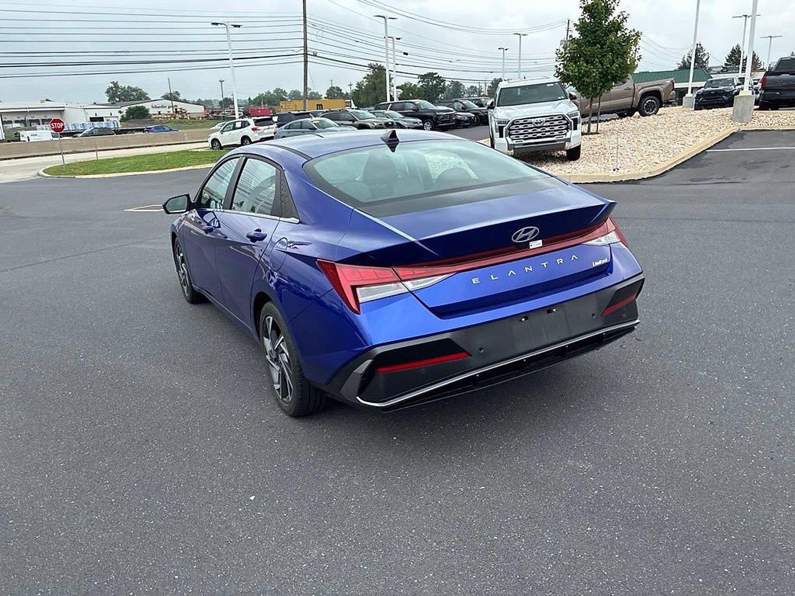 2024 Hyundai ELANTRA Limited IVT