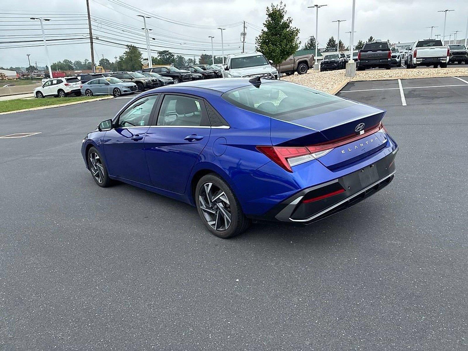 2024 Hyundai ELANTRA Limited IVT
