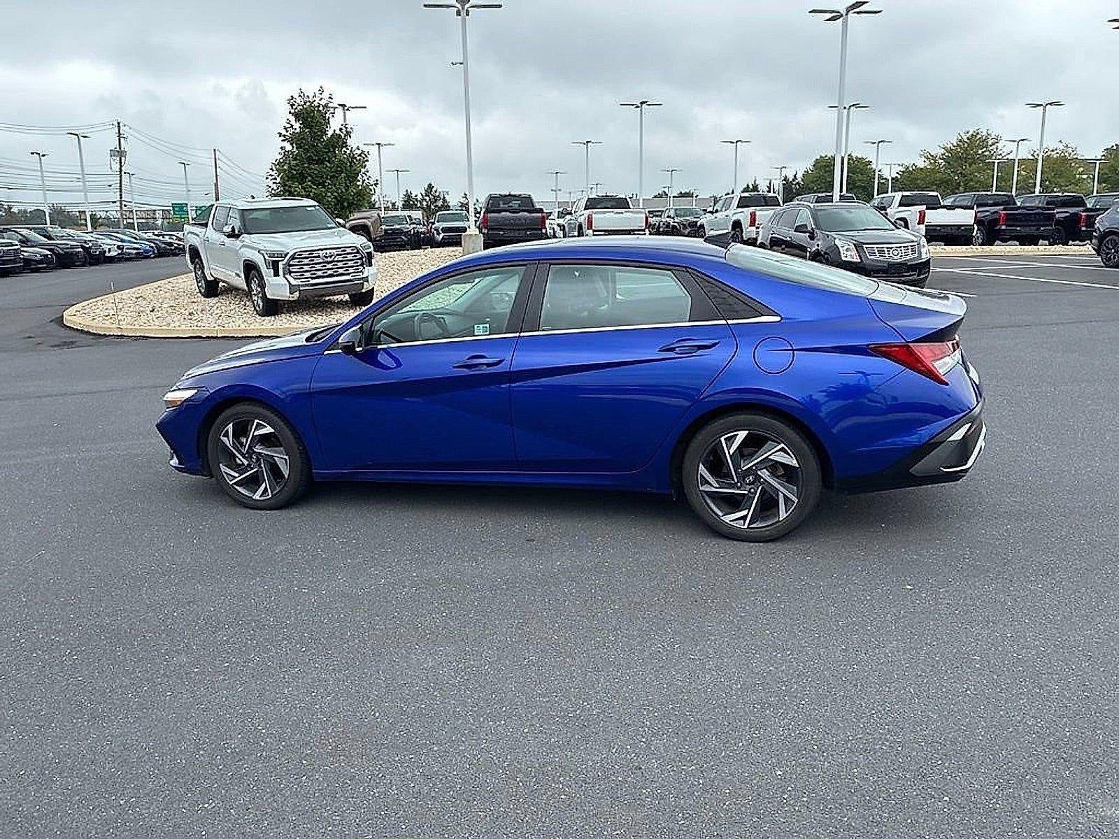 2024 Hyundai ELANTRA Limited IVT