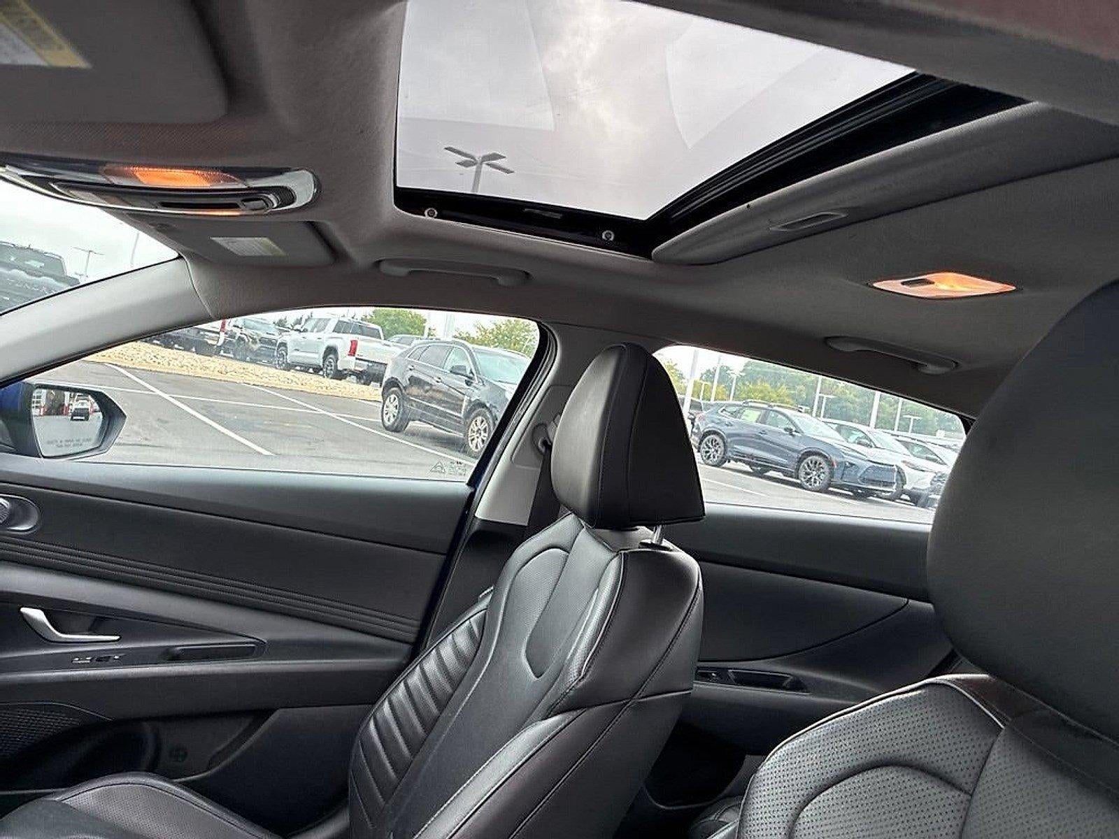 2024 Hyundai ELANTRA Limited IVT